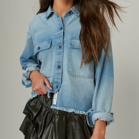 Lucky Brand Raw Edge Cropped Denim Button Up Shirt - Picture 1 of 6